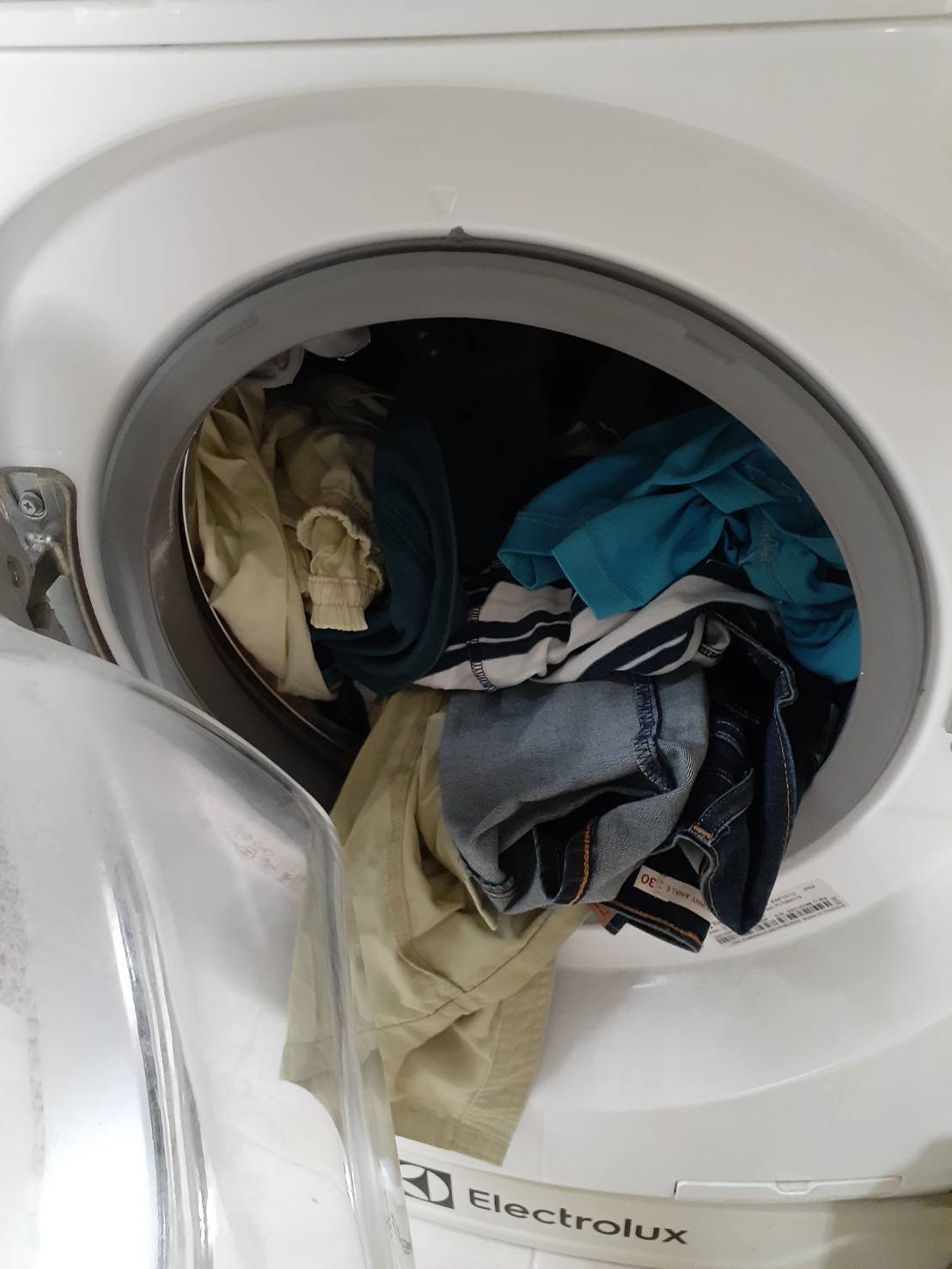 แนะ 7 วิธีซักผ้า ลดเสี่ยงโควิด ย้ำใช้เครื่องซักผ้าแบบหยอดเหรียญ  ระวังจุดสัมผัสร่วม