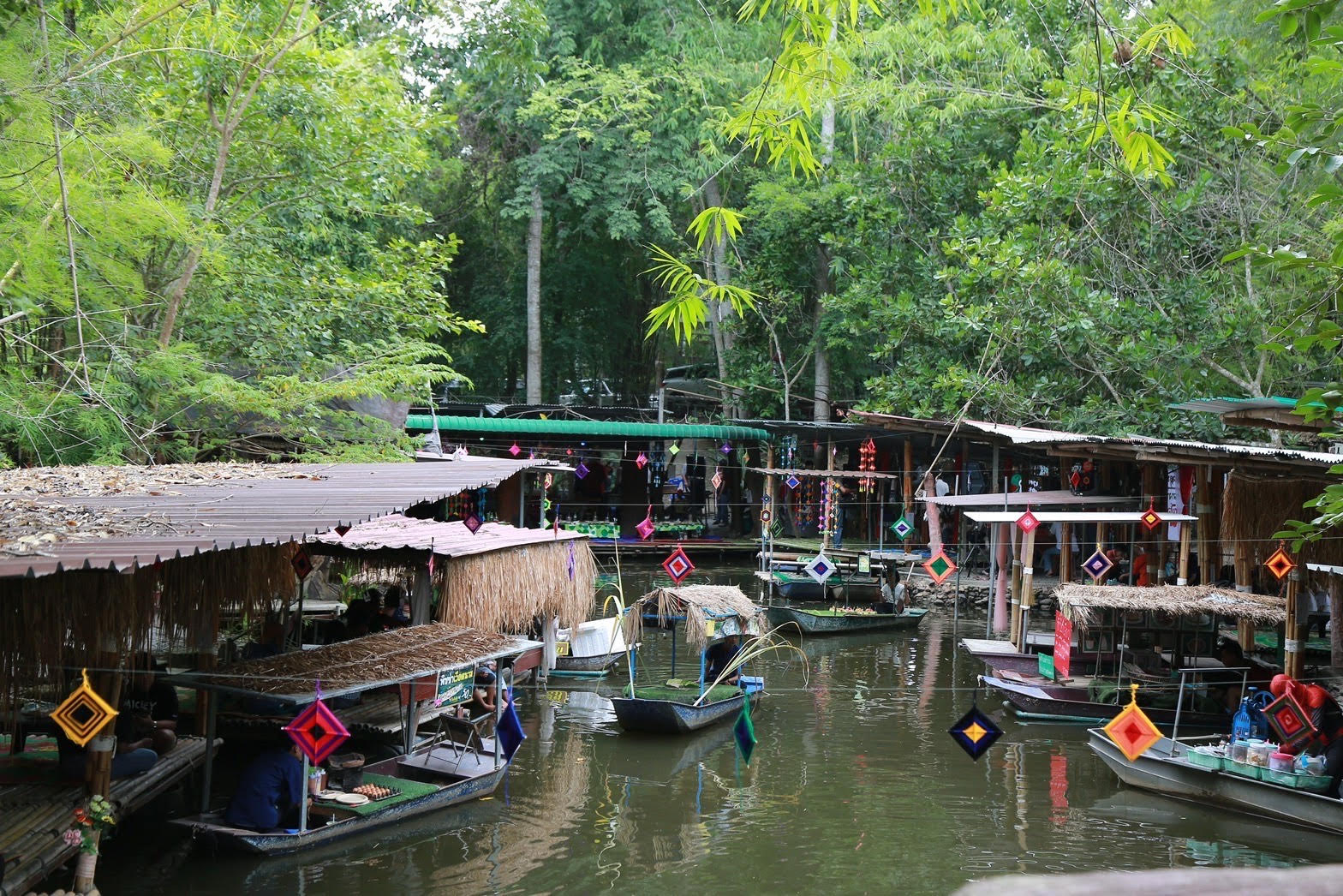 2 ตลาดน้ำใกล้กรุง วิถีเพลินตา