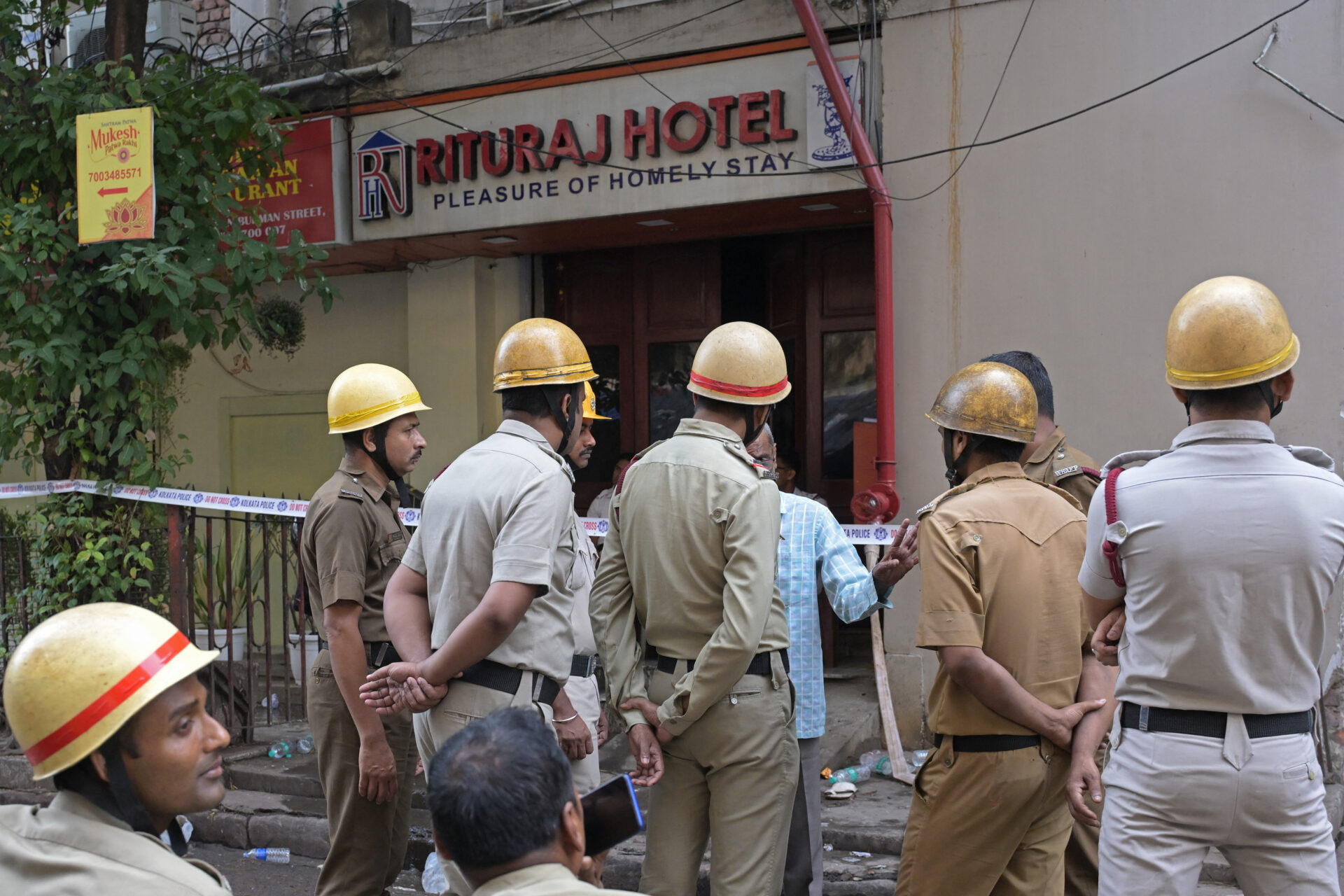 INDIA-FIRE-HOTEL-POLICE
