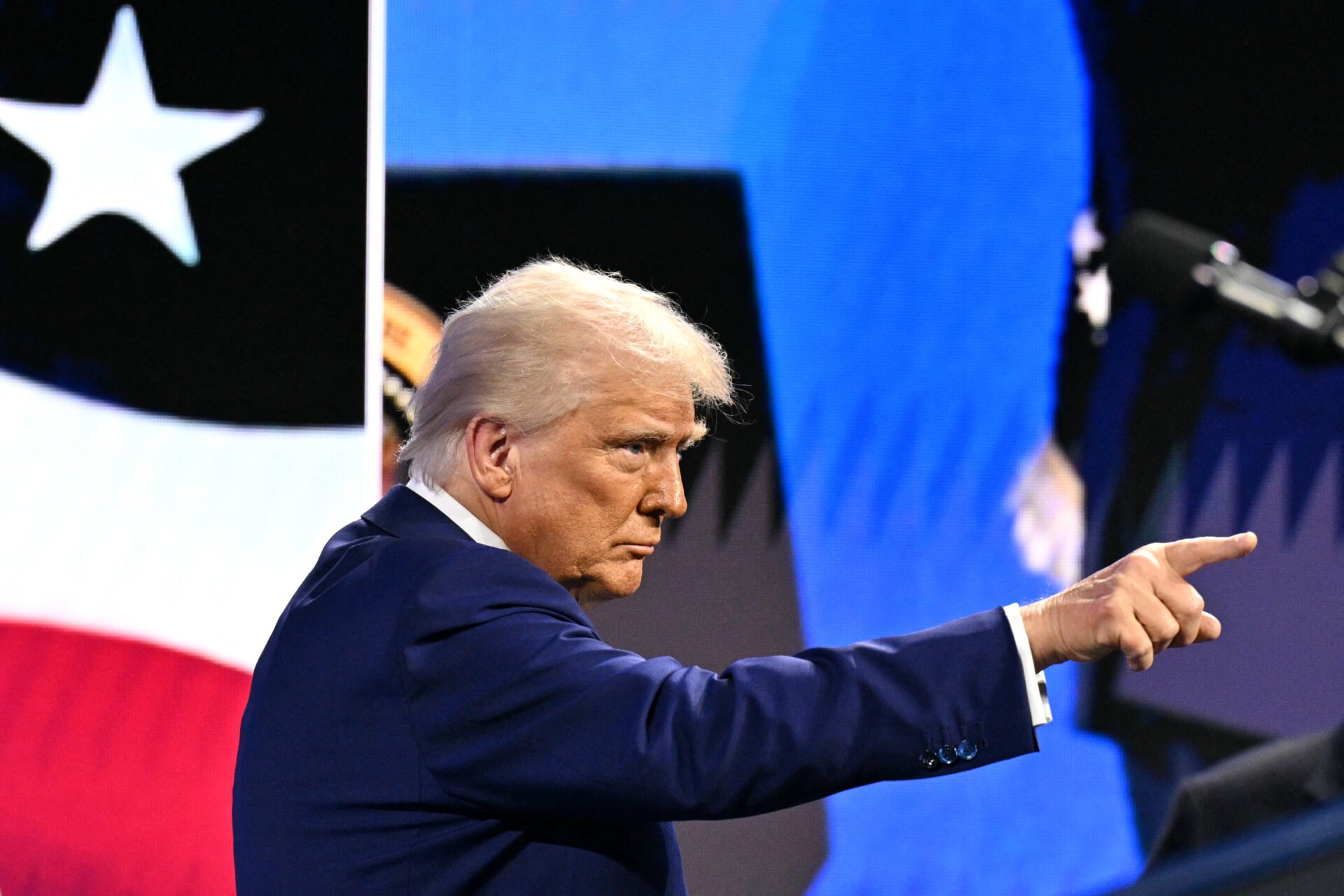 FILES-US-POLITICS-IMMIGRATION-TRUMP