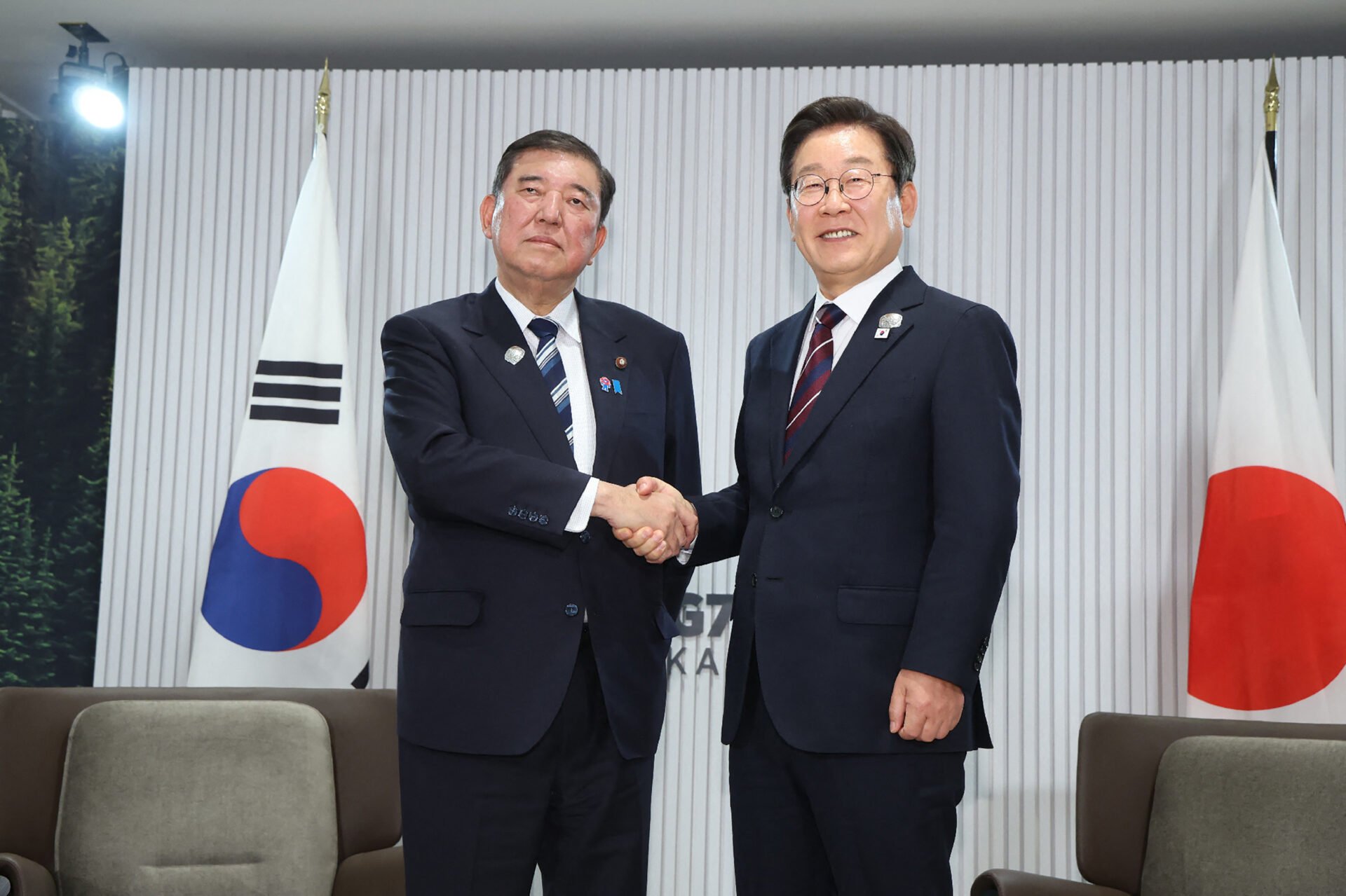 CANADA-SUMMIT-G7-DIPLOMACY-JAPAN-SKOREA