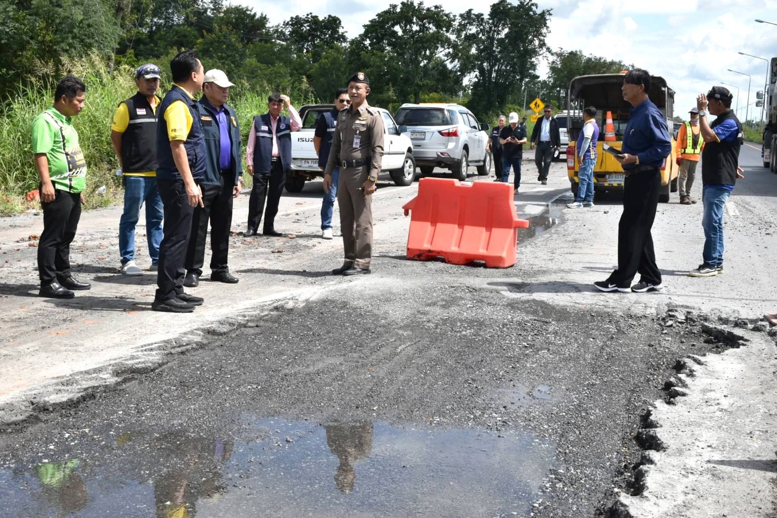 ‘ป.ป.ช.พิจิตร’ ลุยตรวจถนนทางหลวง งบ 1.4 พันล้าน ใช้ 3 เดือนพังยับ