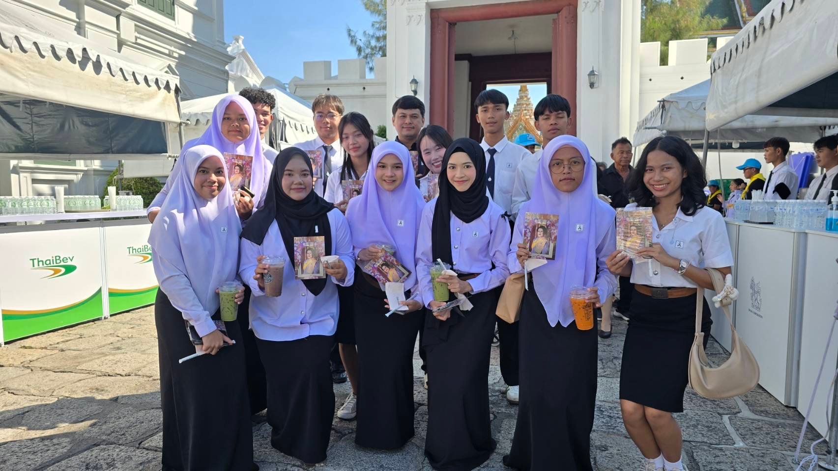 พสกนิกรซาบซึ้ง เจ้าฟ้าสิริวัณณวรีฯ พระราชทาน ‘เข็มกลัดโบว์ดํา’