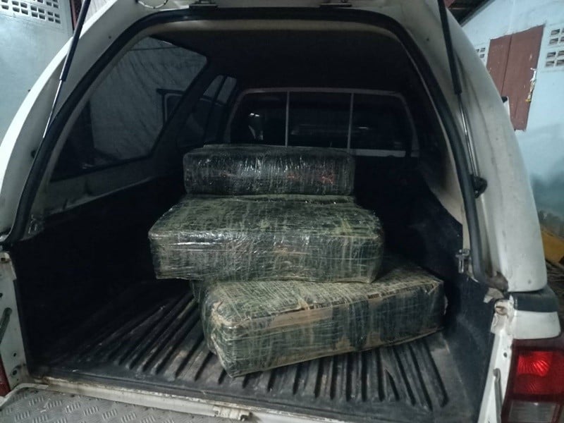 ‘ตชด.-ทหาร’ จับแก๊งขนยาบ้าก่อนส่งเข้ากรุง ยึดได้ 3.96 ล้านเม็ด