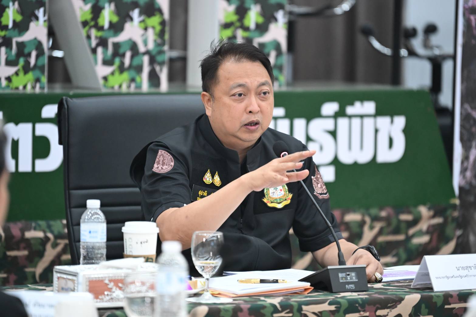 ‘รมว.สุชาติ’ สั่งกวาดล้างคนเผาป่า-ล่าสัตว์แก่งกระจาน! ด้านอธิบดีฯ เผยผลปูพรมพื้นที่เป้าหมาย พบหลักฐานเพียบ เตรียมขยายผลจับกุมเพิ่ม!