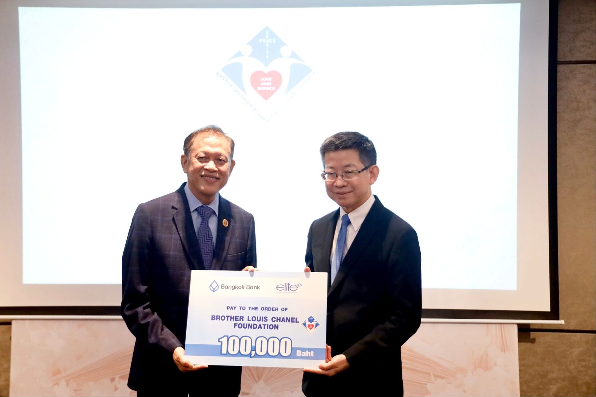 ธ.กรุงเทพ จับมือ ประพันธ์สาส์น ปักหมุด ‘ชมนาดอินเตอร์ฯ’ บนเวทีโลก  พร้อมฉลองทศวรรษใหม่ Elite+