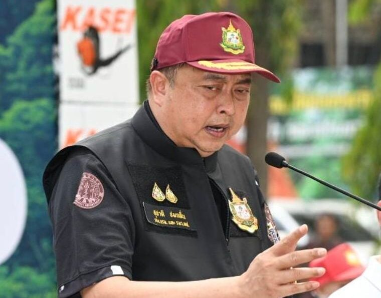 รมว.ทส. “สุชาติ” สั่งการกรมทรัพยากรน้ำ ช่วยเหลือประชาชนสู้ภัยแล้ง ดูแลน้ำกินน้ำใช้-หนุนภาคเกษตร ช่วยแล้วเกือบ 4,000 คน พื้นที่เกษตรกว่า 1,300 ไร่