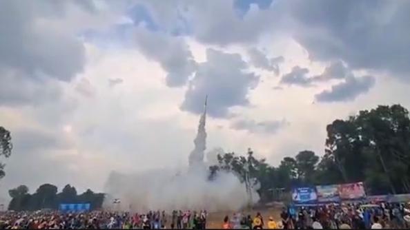 เขมรตกใจ! ‘มท.2’ จุดบั้งไฟสิบล้าน บวงสรวงเจ้าพ่อศรีนครเตาฯ