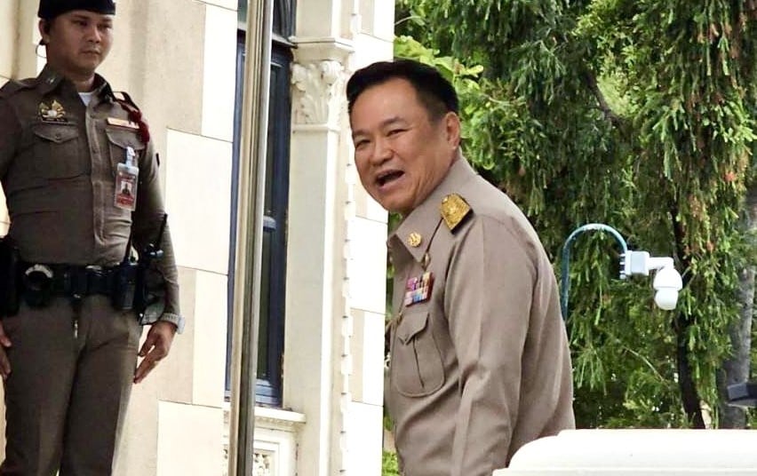 ‘นายกฯอนุทิน’ ดีใจ ‘ทักษิณ’ ได้รับการพักโทษ ไม่ตอบไปเยี่ยมที่บ้านจันทร์ส่องหล้าหรือไม่