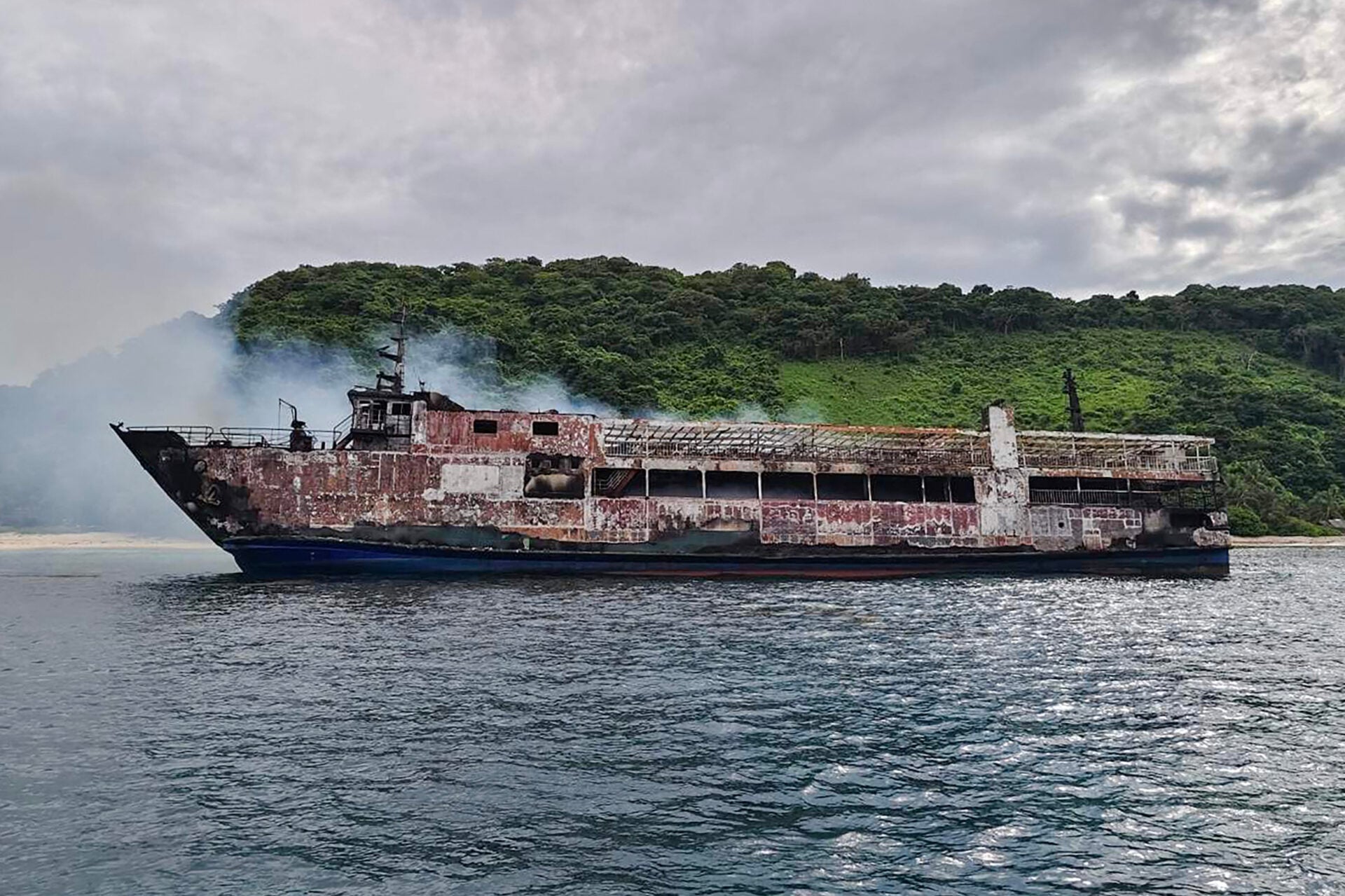 PHILIPPINES-TRANSPORT-ACCIDENT-FERRY