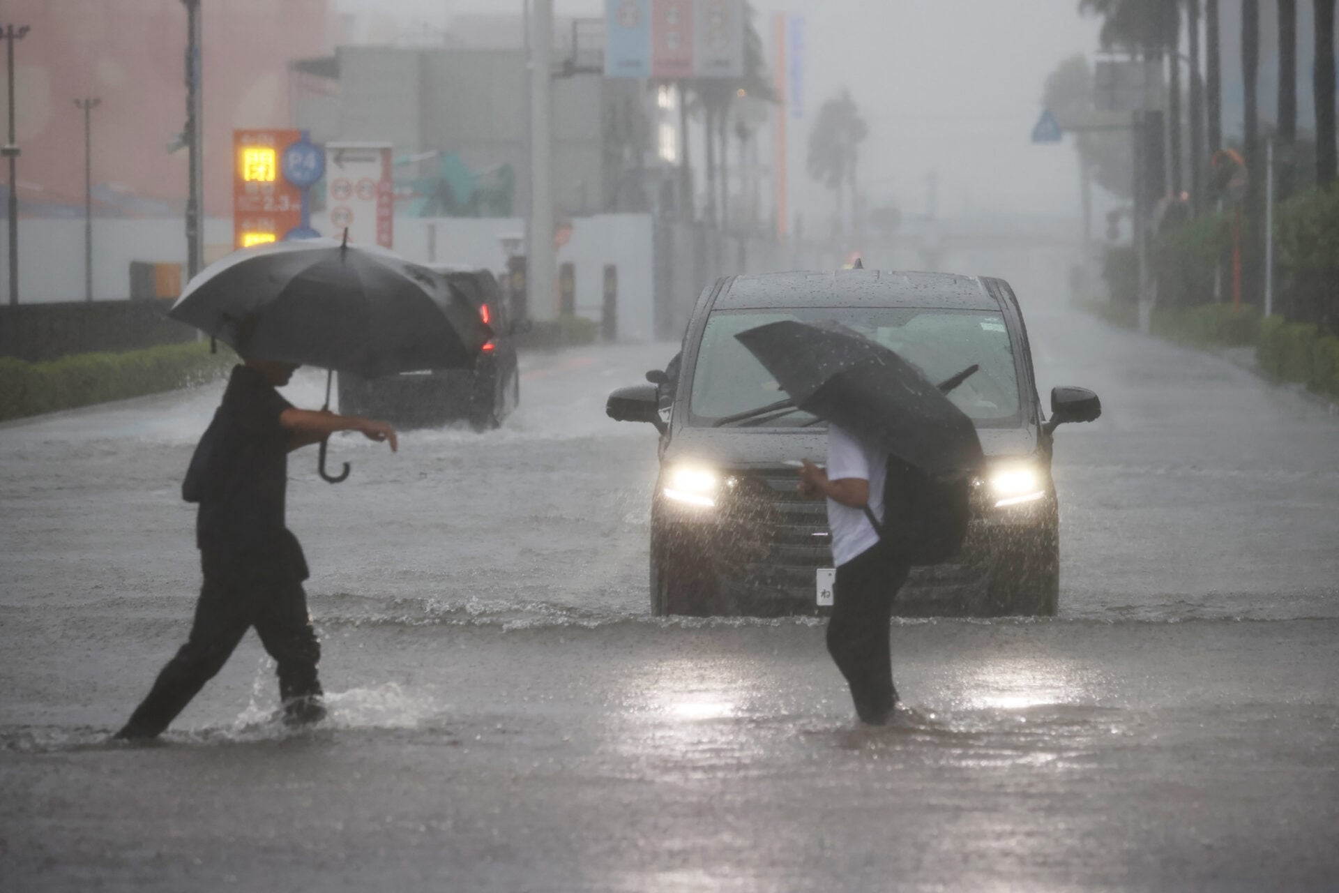 JAPAN-WEATHER-TYPHOON